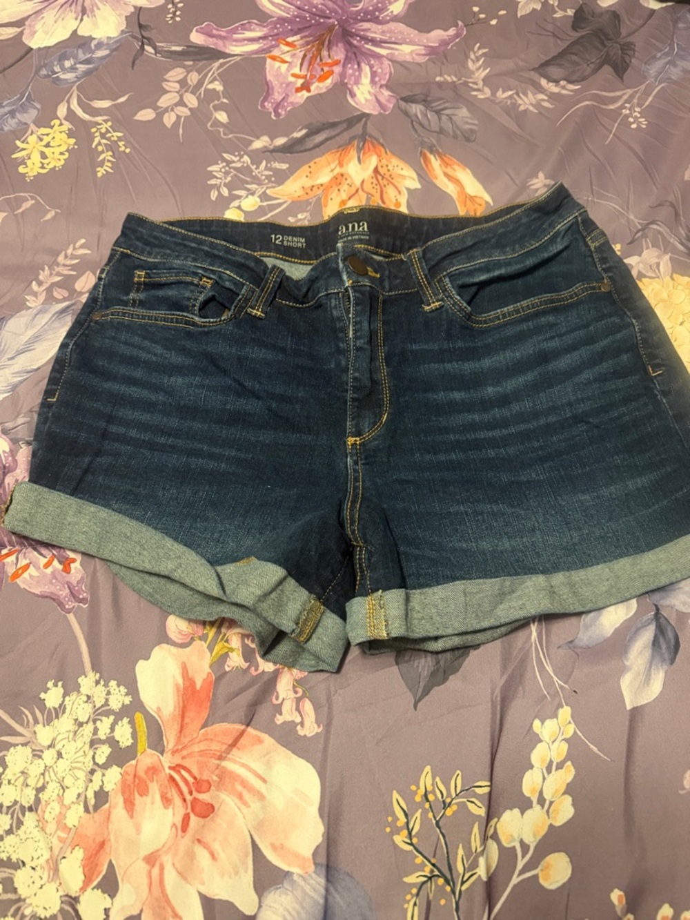 a.n.a Dark Indigo Rolled Cuff Jean Shorts - Indigo Blue